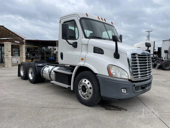 2013 FREIGHTLINER CASCADIA 113 - B0290P