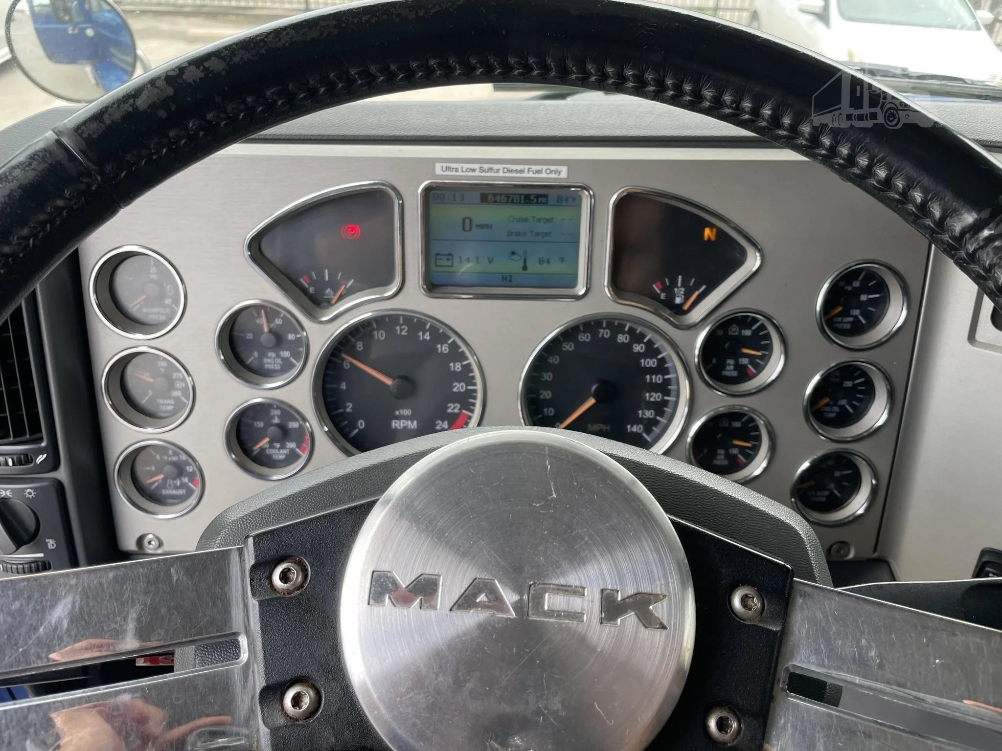 2017 Mack Pinnacle CXU613 - B1437P