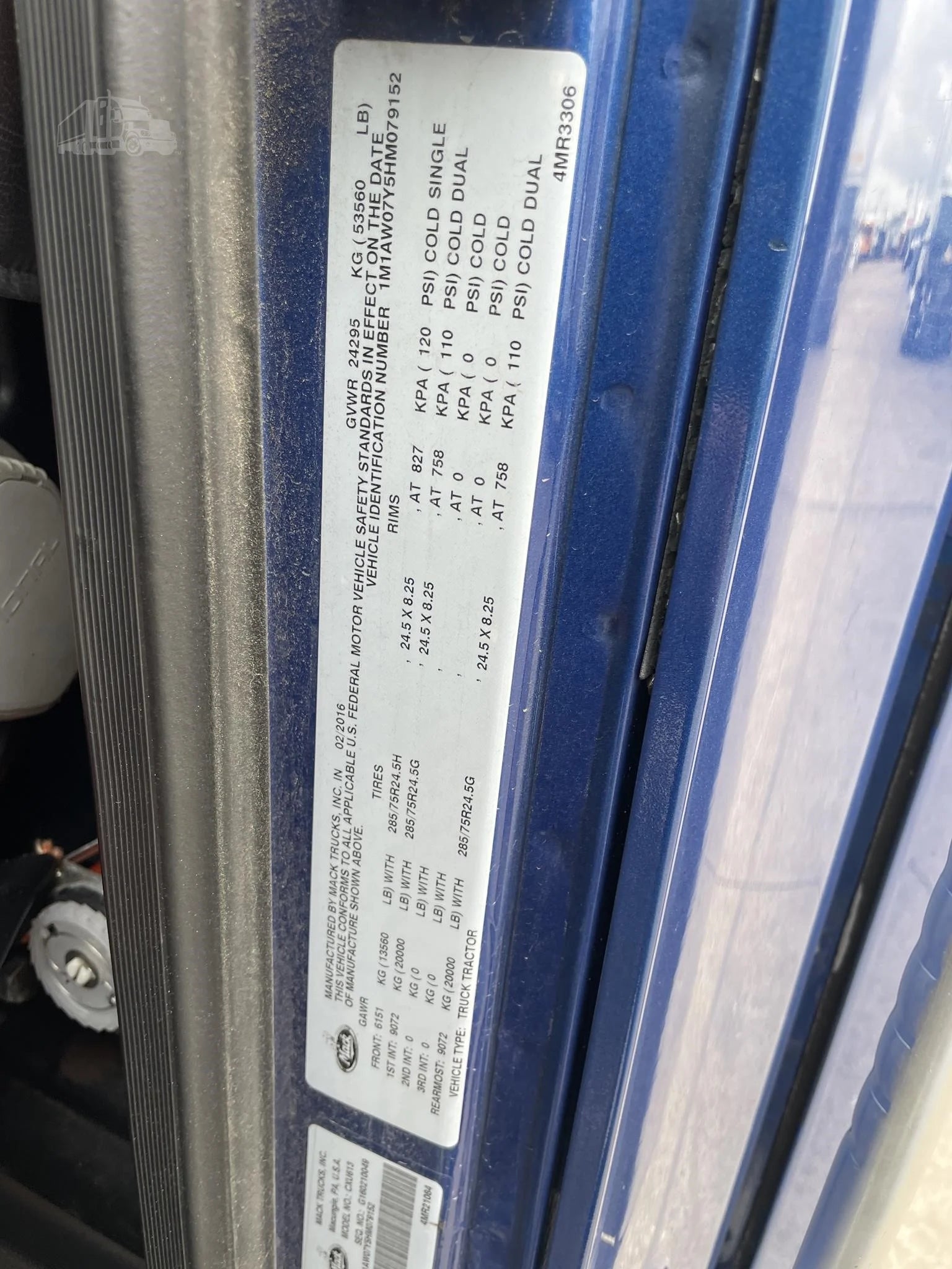2017 Mack Pinnacle CXU613 - B1437P