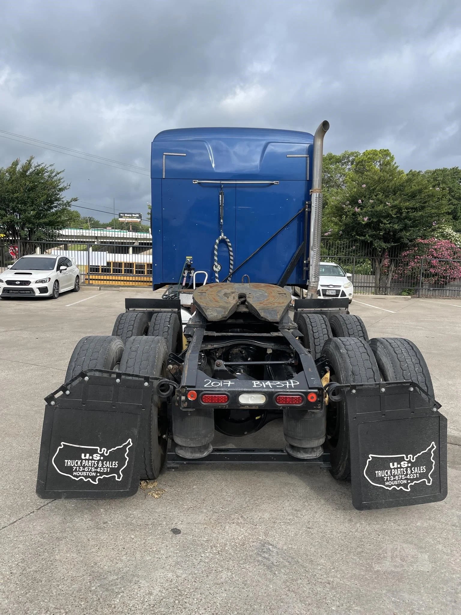 2017 Mack Pinnacle CXU613 - B1437P