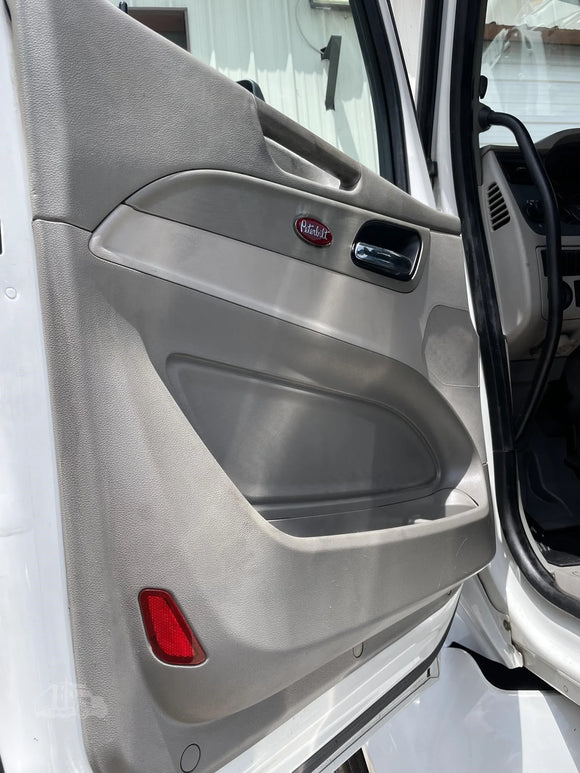 2018 Peterbilt 579 - B1794P