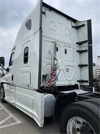 2018 Freightliner Cascadia 125 Evolution - A9925P