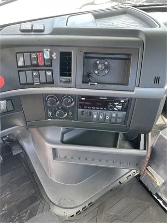 2019 Volvo VNR42T300 - B0047P