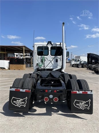 2015 Freightliner Cascadia 113 - A9885P