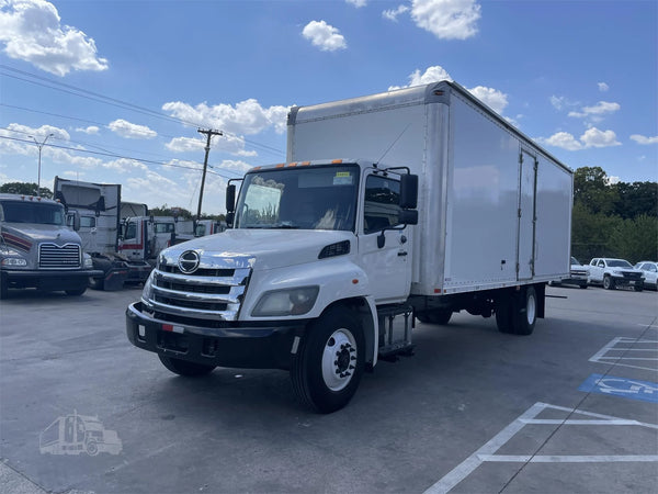 2015 HINO 268 A8840