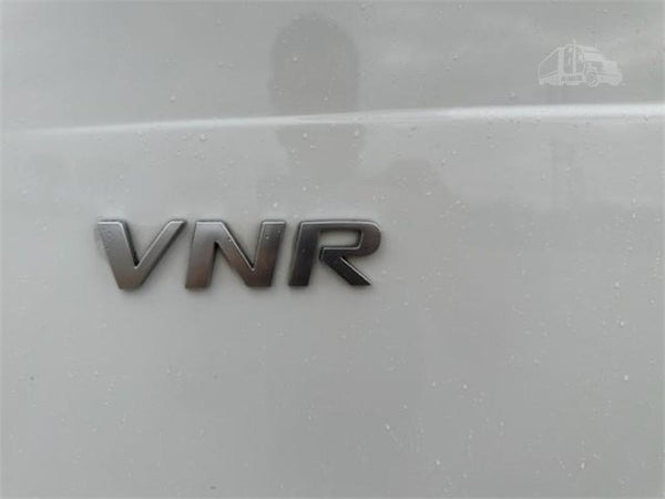 2018 VOLVO VNR64T640 - A8226P