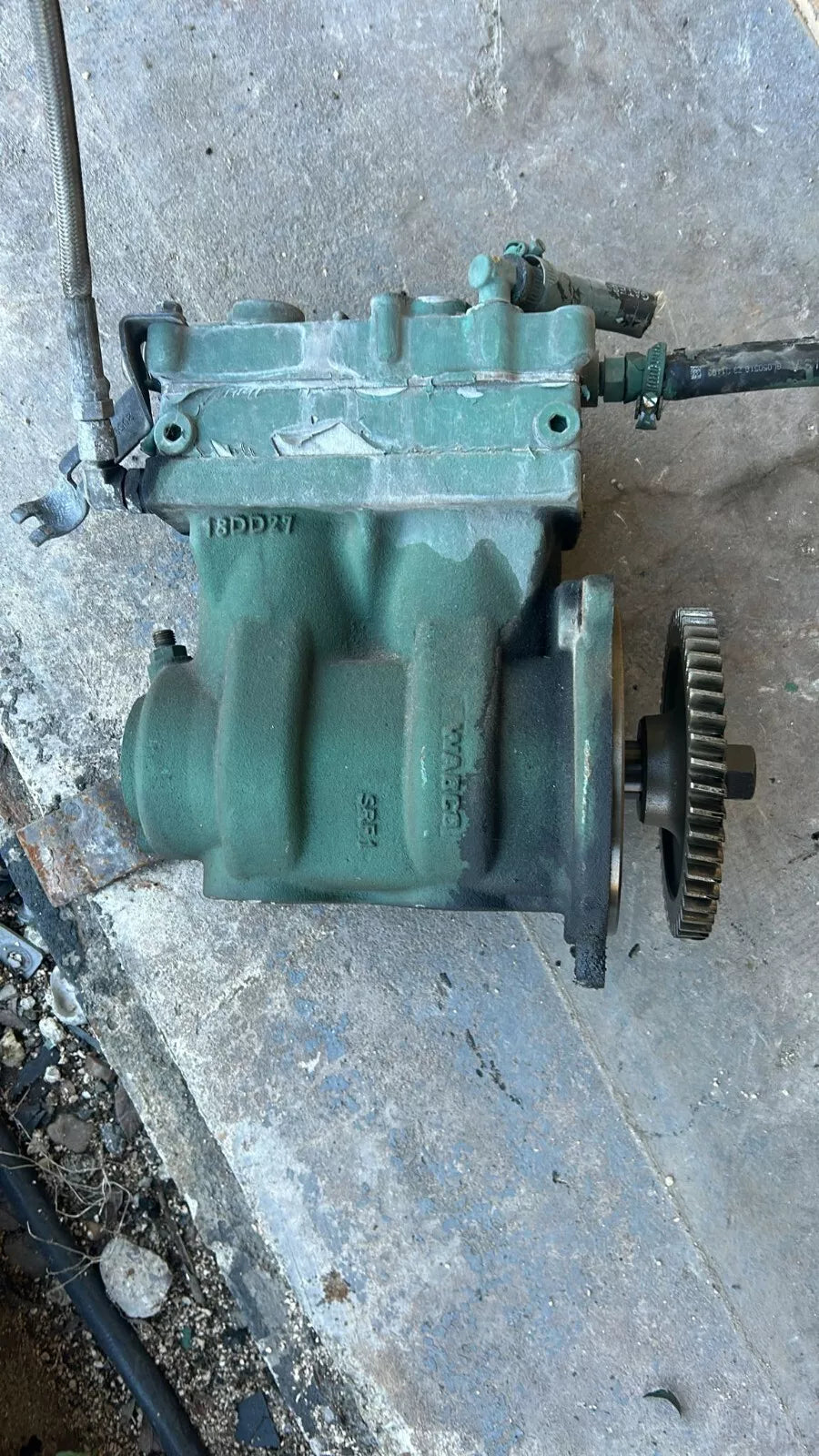 OEM Volvo D13 AIR COMPRESSOR PREOWNED