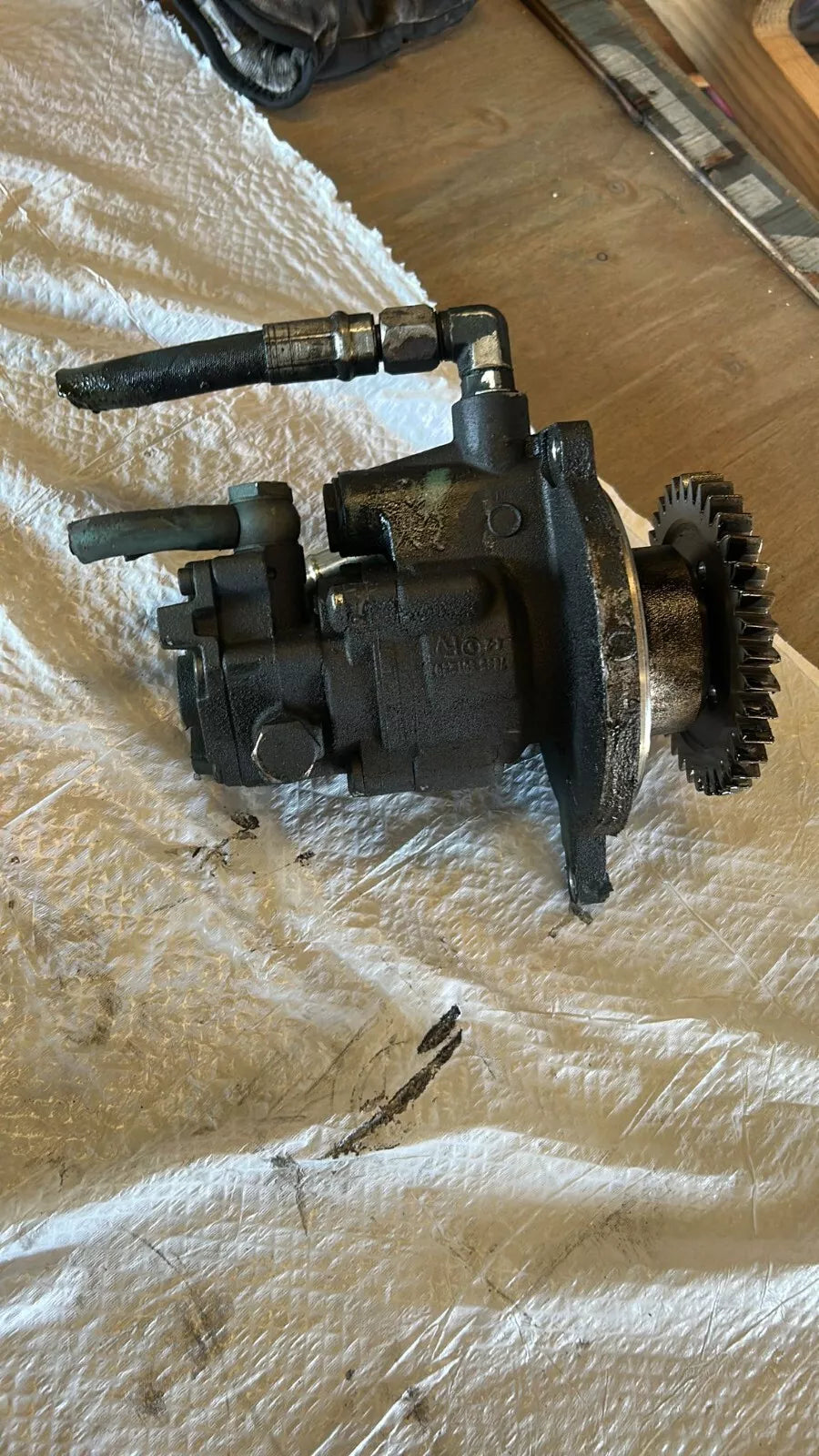 VOLVO D13 DIESEL ENGINE POWER STEERING AND FUEL PUMP
