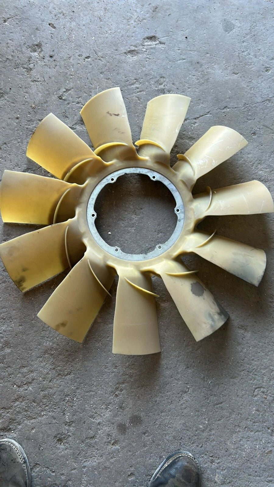 Volvo D13 Engine Fan Blade - Used